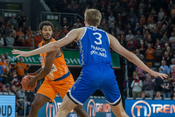 次在一场比 次在一场比